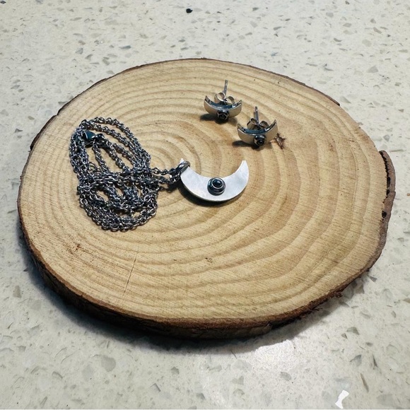 Accessories - Stainless steel moon necklace with earrings